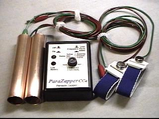 ParaZapperCCa parasite zapper with standard copper paddles and wrist straps. Electrocute parasites with the improved Hulda Clark zapper.